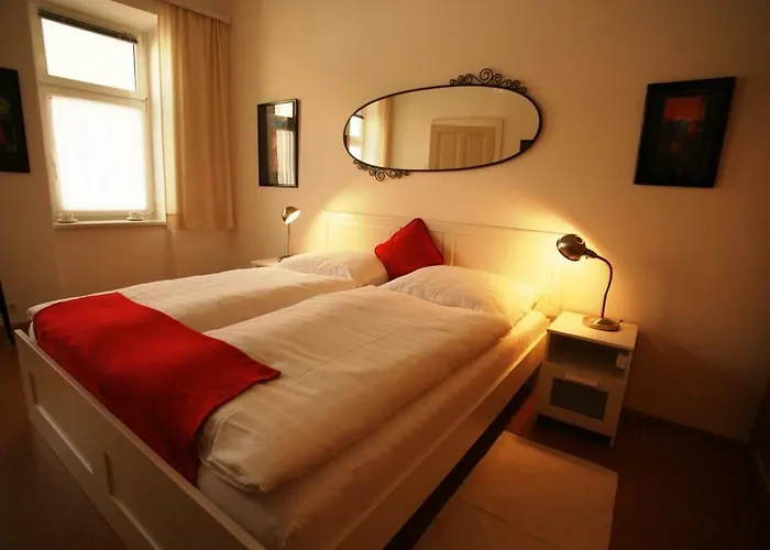 Freundliches Apartment mit Innenhof-Garten